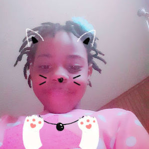 Meet your Posher, Enise